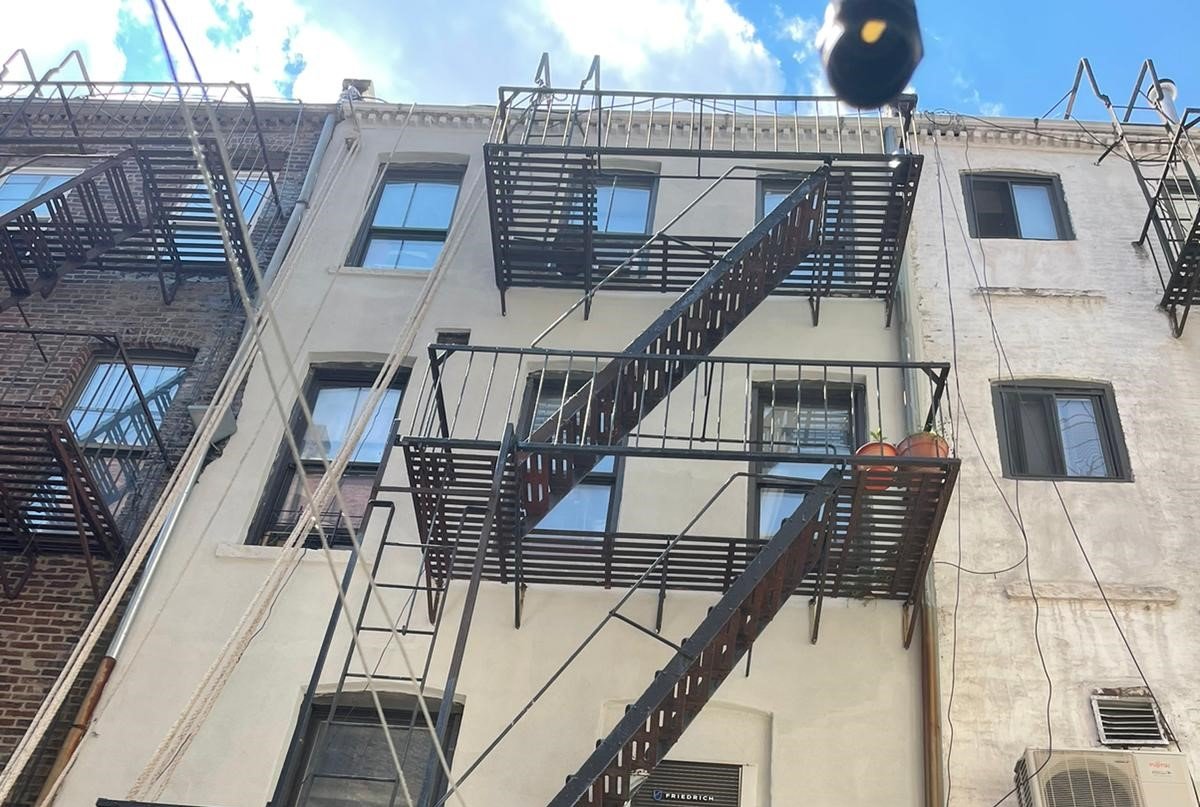 PARAPET & FACADE REPAIR NEW YORK CITY